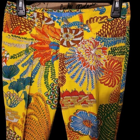 Escada Printed Jeans Size 36 in EUC - Picture 3 of 8